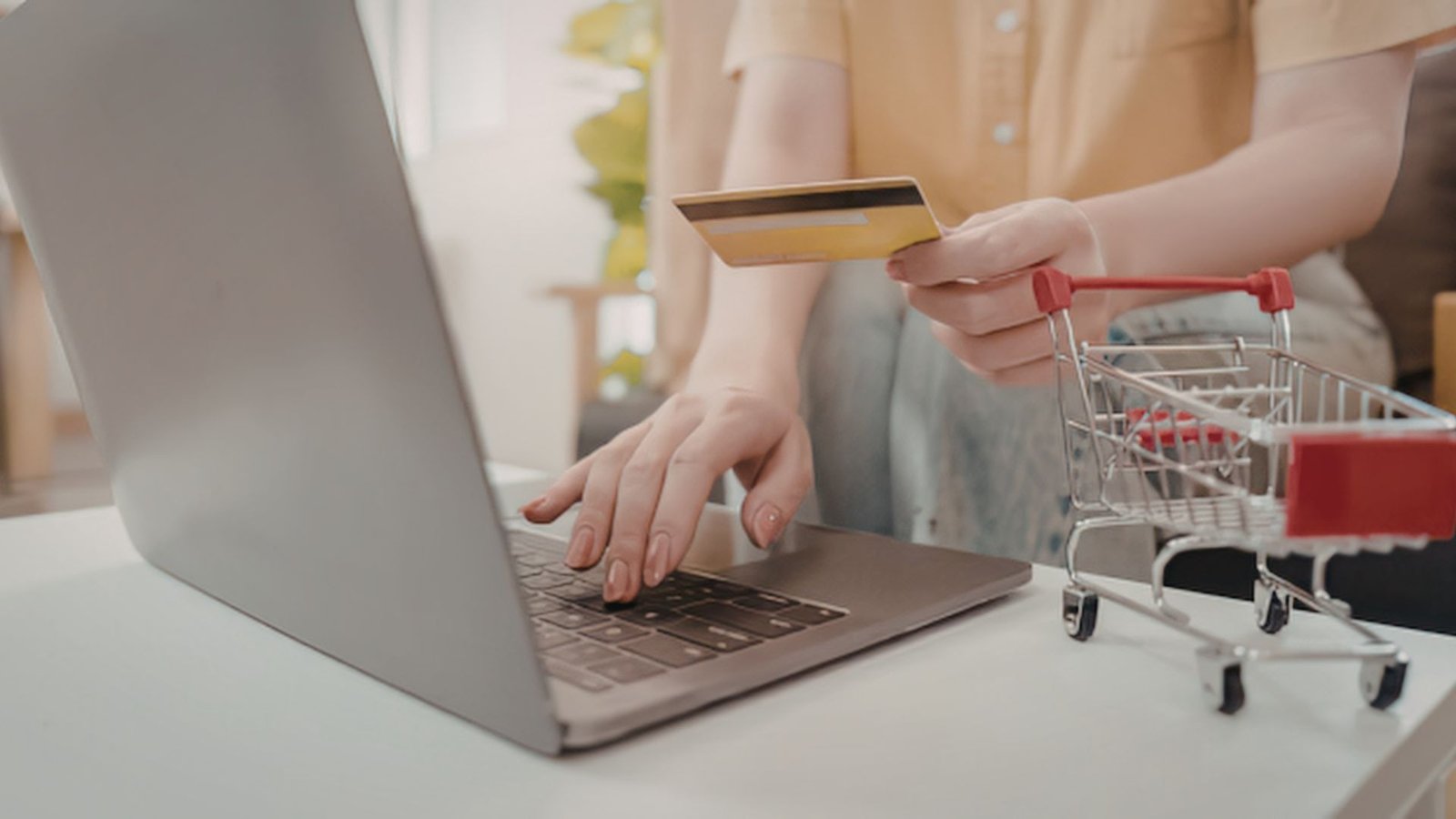 How Non-US Residents Can Get a USA Virtual Card